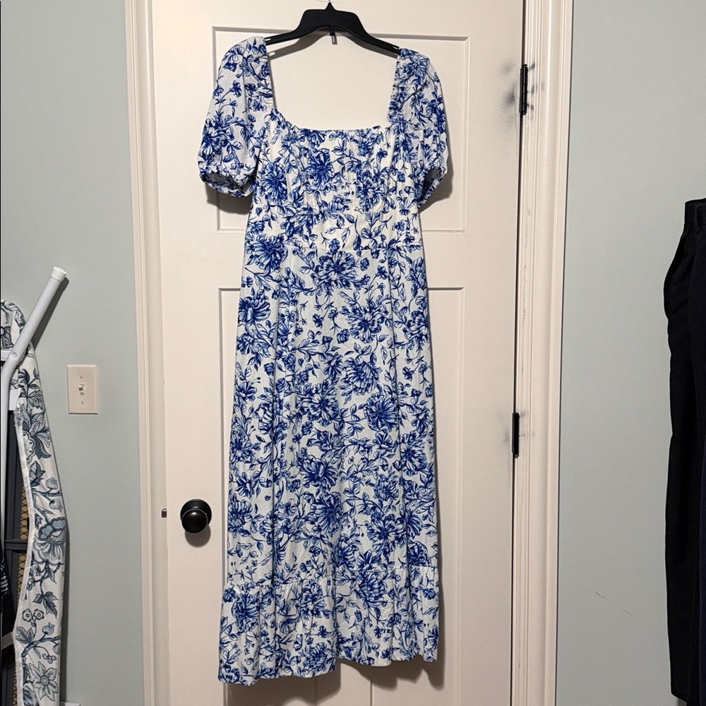 London Times Blue and White Floral Maxi Dress